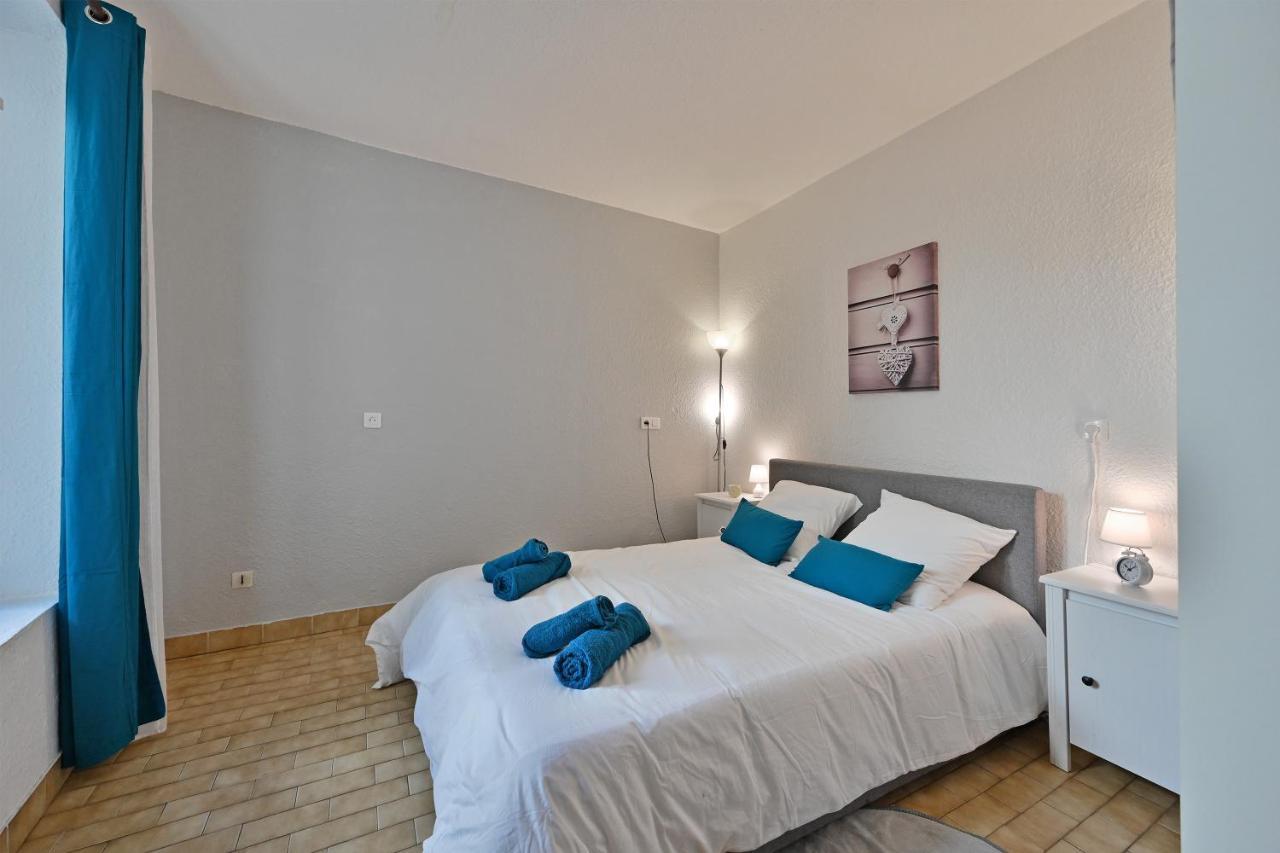 Appartement Au Calme En Plein Centre-Ville Nîmes Exterior photo