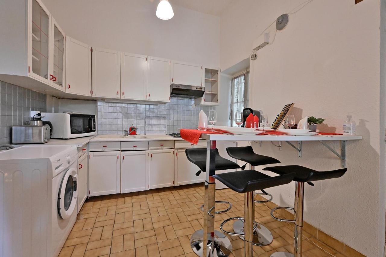Appartement Au Calme En Plein Centre-Ville Nîmes Exterior photo